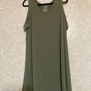 Time and Tru size 3X tshirt dress. Cold shoulder sleeves. Trapeze style.